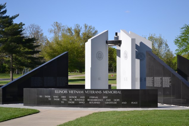 Lincolns Tomb and War Memorials 4-30-2015 074